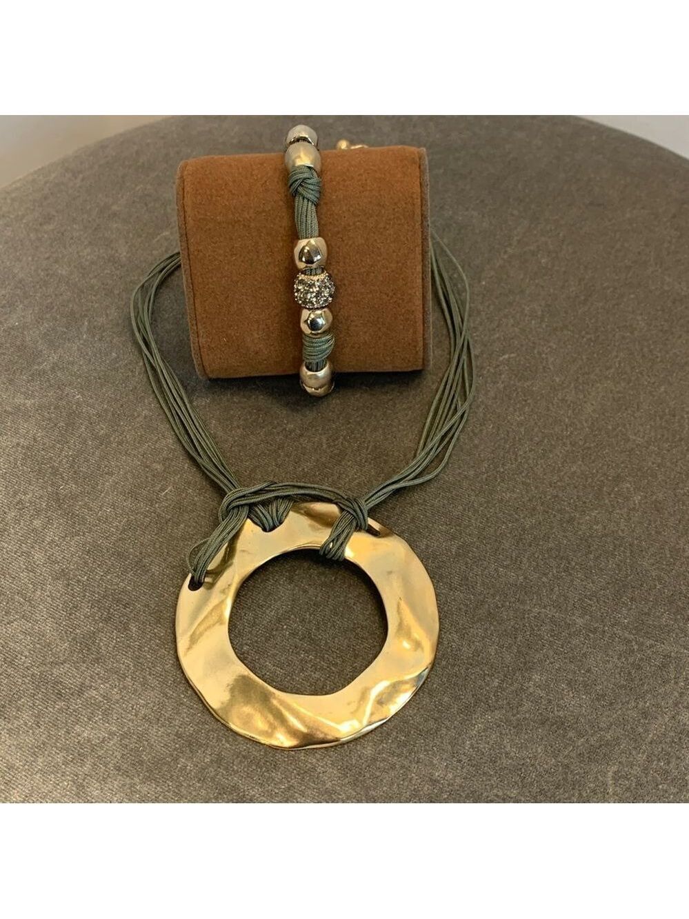 CHICO’S Green gold rhinestone necklace and bracelet set 🔥